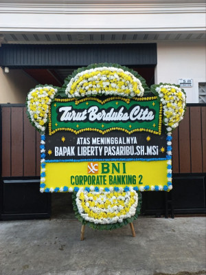 Papan Bunga Duka di Pegunungan Arfak