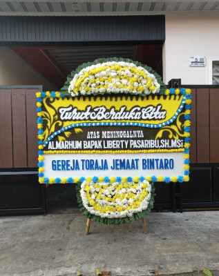 Papan Bunga Duka di Pegunungan Arfak